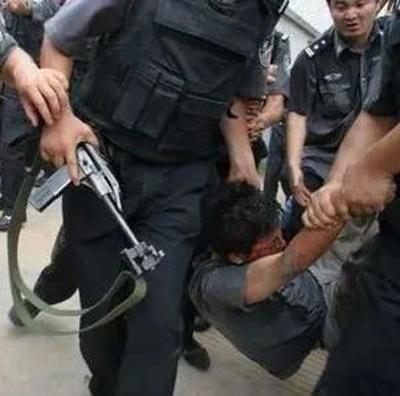 云南劫持学生嫌犯已被警方击毙