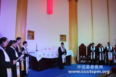 和平·和谐·合一——河南神学院举行团契日圣餐崇拜